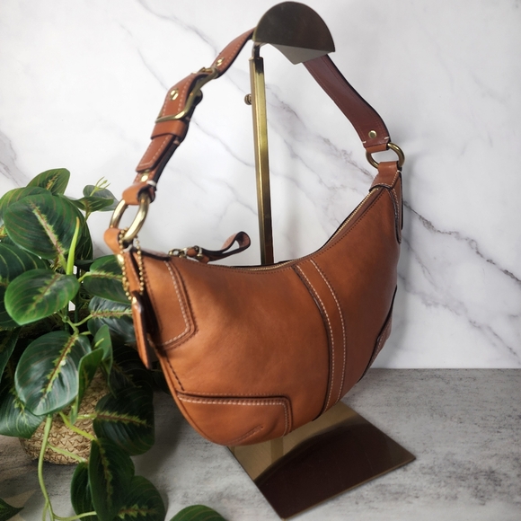 Coach Hampton Slim Hobo F0793-11372 - Picture 3 of 16